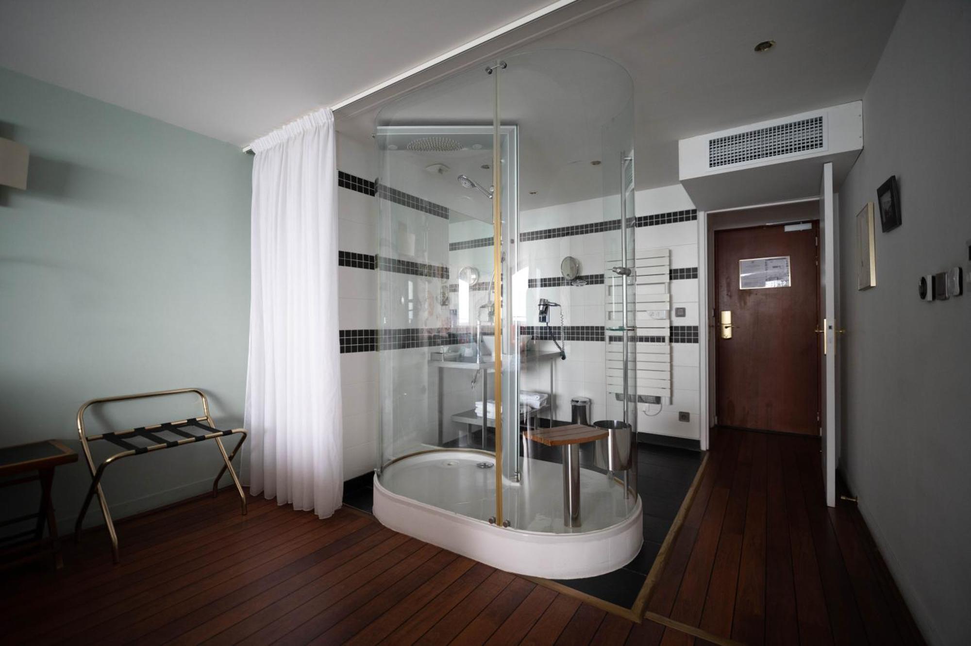 Logis Hotel - La Petite Rade เลออาฟร์ ภายนอก รูปภาพ
